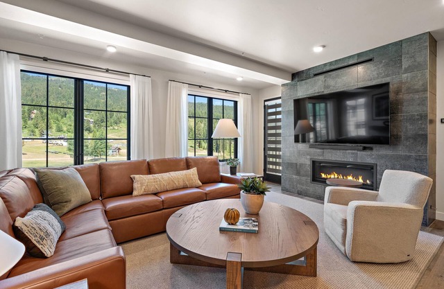 Slope View Retreat Village 1 Bedroom Luxury Condo - Luxury 1 BR Condo in the Village with Slopeviews
