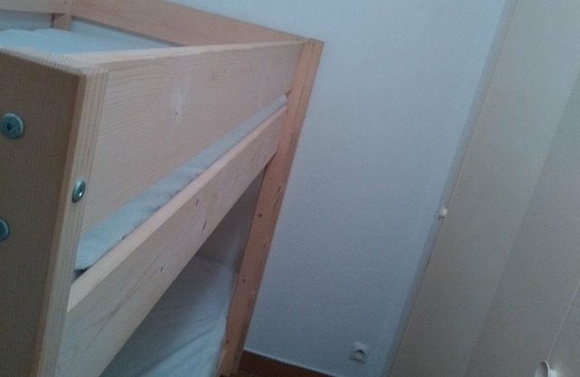 small apartment sleeps 4
