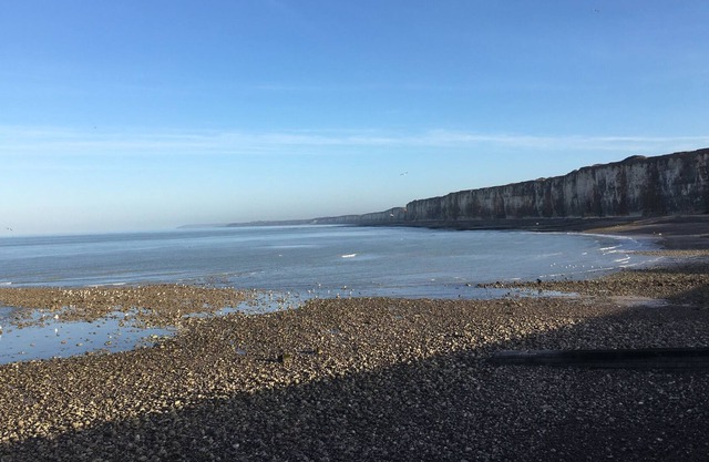 Small charming duplex, 2 steps from the sea