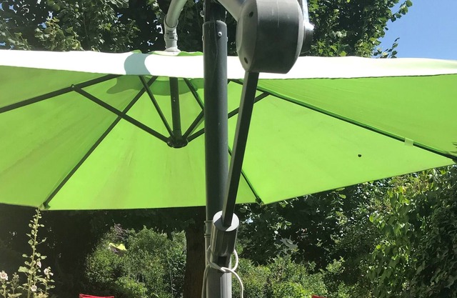 Small Escalette. Micro cottage with all mod cons in a typical house, garden and view