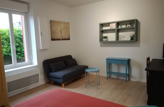 Small, quiet and comfortable apartment near the sea