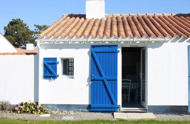 Small relaxing house for 2 by the sea