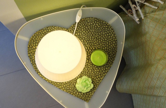 SMALL ROMANTIC HOUSE