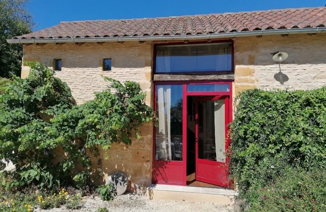 Small vintage-style barn in an unspoilt setting