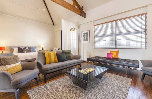 Smith Street Studio Trendy Inner City Balcony Stay