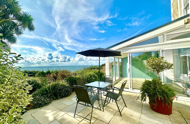 Smugglers View - sleeps 4 guests in 2 bedrooms