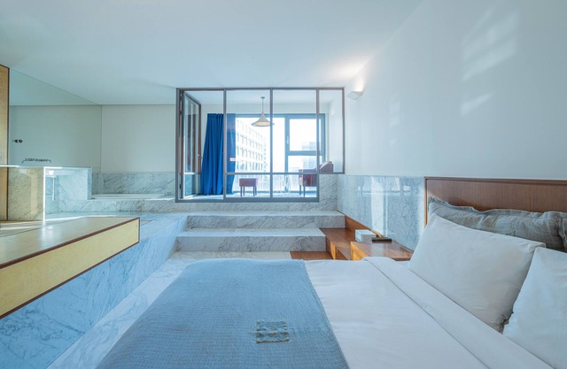Snow hotel