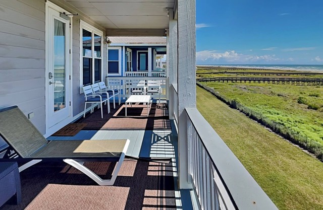 So Serene | Beachfront, Pet-Friendly