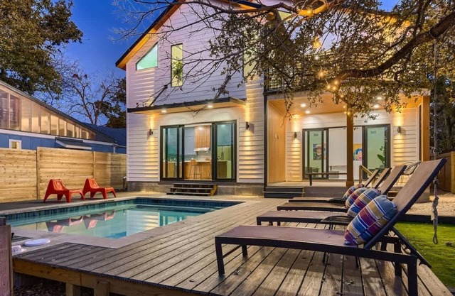 SOCO Modern Lux-New-5BR-Pool-Block from Everything