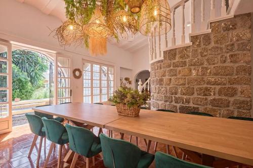 Solara Beach Villa - 500m from playa den bossa beach