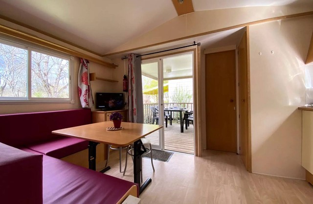 SOLE CAMPING * - Mobile home Roller 28m2, 2 bedrooms, TV, with integrated terrace 4 people