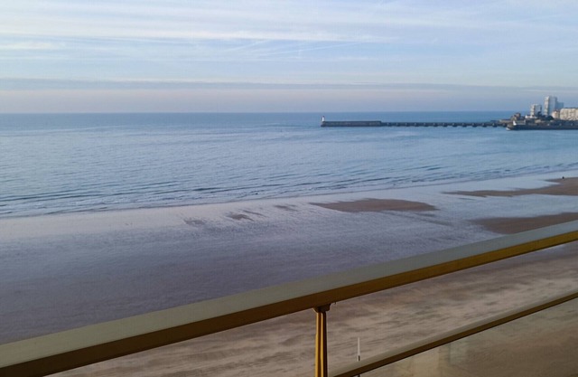 SOLEIL 8 -Appartement vue mer-les sables d'olonne