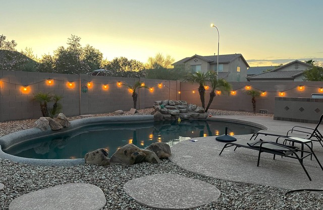 Solitude Haven in Avondale with Pool.3 BR 2BA, sleeps 7