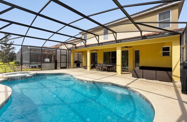 Solterra 10 Bed Luxury Oasis. 5252