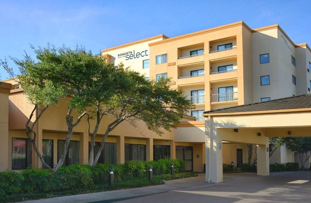 Sonesta Select Dallas Central Expressway