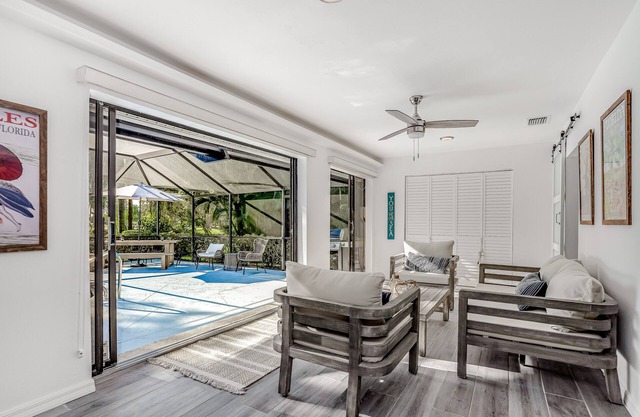 Sophisticated home with private lanai, heated pool & fast WiFi - near beaches