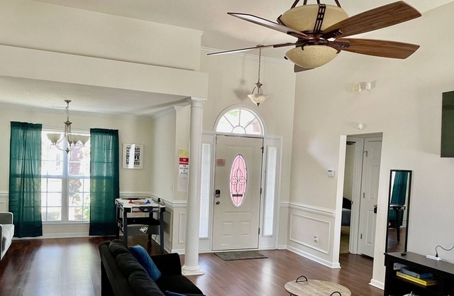 Sought After Quiet Areal BB court & Air Hockey
