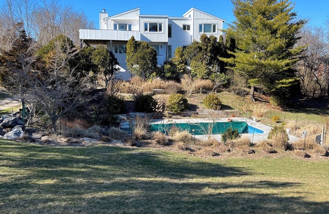 Southampton Private Retreat with Ocean Views