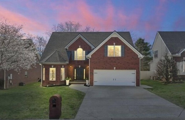 Southern Comfort Getaway Murfreesboro-Sleeps 10