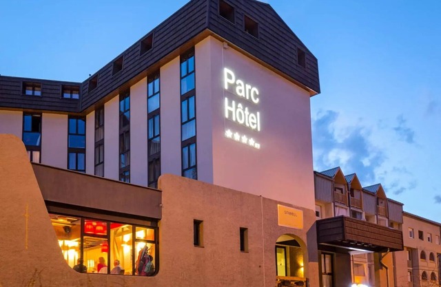 SOWELL HOTELS Le Parc & SPA* - Superior Room for 2 People