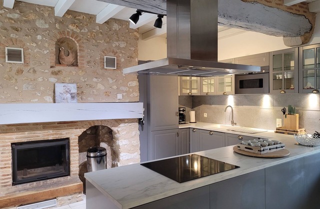 Spa, Piscine, Terrain de Pétanque Rien que Pour Vous en Dordogne