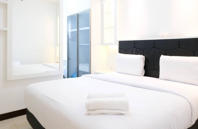 Spacey And Homey 2Br At Supermall Mansion Apartment