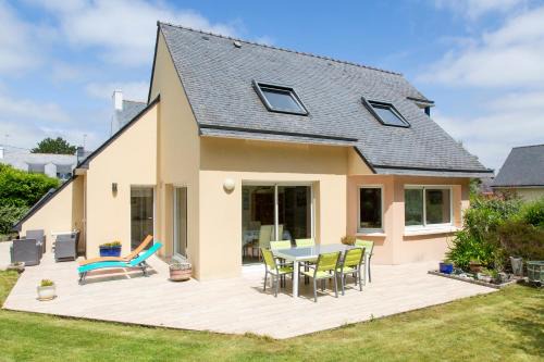 Spacieuse maison à 200m de la plage