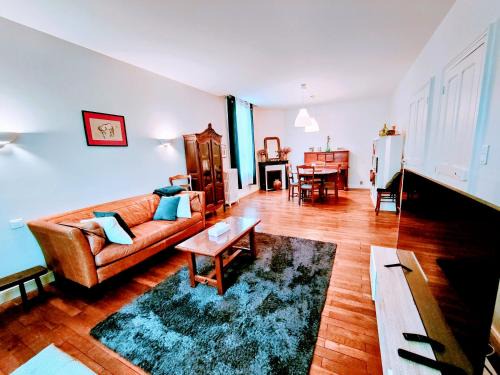 Spacieuse Maison avec Jardin et Parking Auxerre