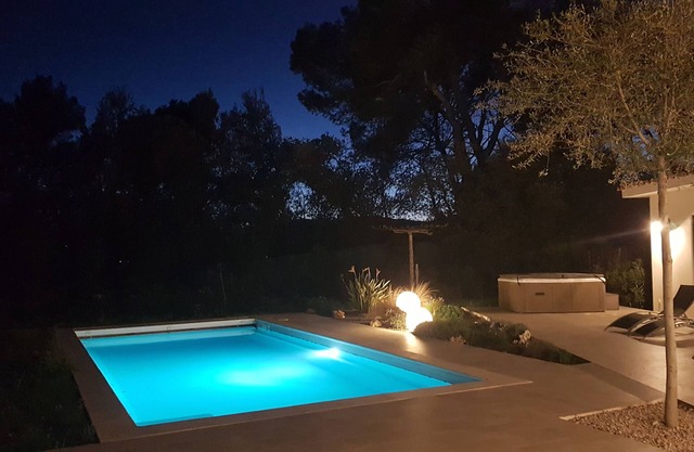 Spacieuse Villa Contemporaine Avec Piscine Privée à 30mn des Plages - au Calme