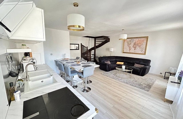 Spacieux Duplex Près des Quais de Seine