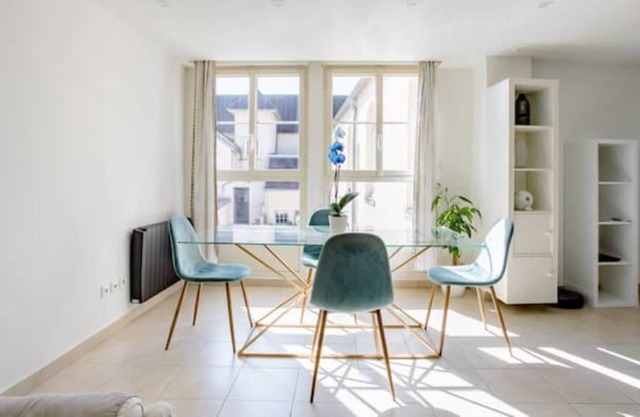 Spacieux Duplex à 10 min du Parc Disneyland