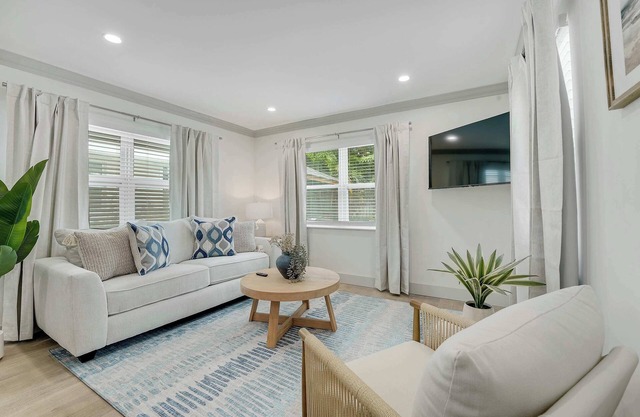 Spacious 1 Bedroom - Downtown - Renovated