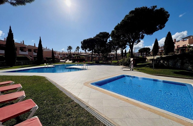 Spacious 1-Bedroom Apartment with Private Rooftop & Sunny Terrace
