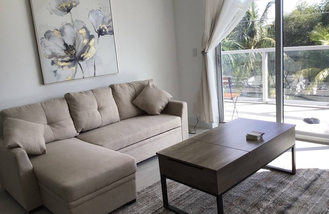 Spacious 2 Bedroom, 2 Bathroom condo with heated outdoor pool and jacuzzi!