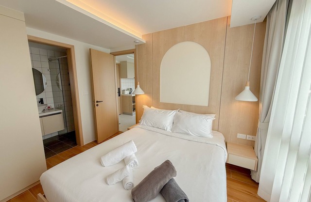 Spacious 2-bedroom, sea view A710 By IBG Property
