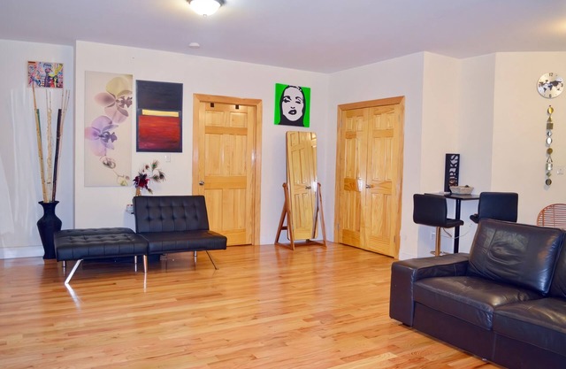 Spacious 2 Bedroom Apartment - Minutes to NY-Presbyterian Hospital