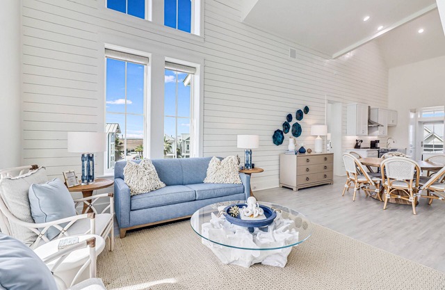 Spacious, 2-Story Condo@Cinnamon Shore North w/Resort-Style Pools+Amenities