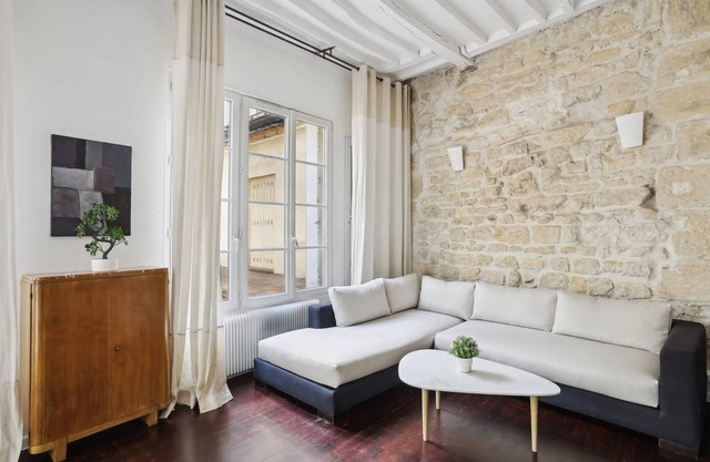 Spacious 2BR in The Heart of Saint Germain