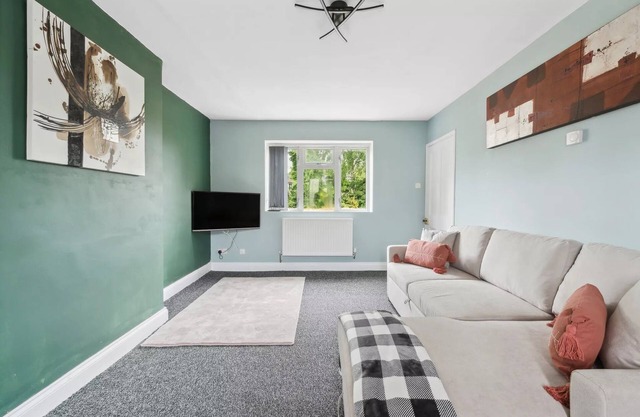 Spacious 3 Bed Semi Detached House in Oxford for Upto 7 Guests