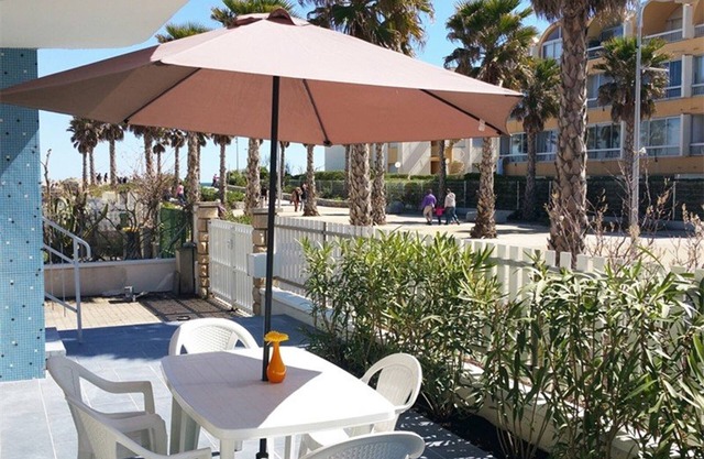 Spacious 3-Room Flat with Two Terraces & Private Parking in Pedestrian Area