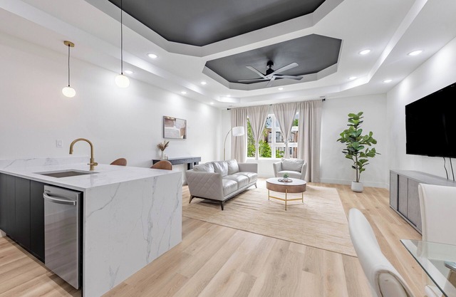 Spacious 3BDR Luxury Penthouse 10 min from Downtown Chicago