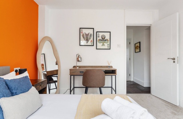 Spacious 3BR Flat | 9 Minutes to Kilburn Stn. | ST
