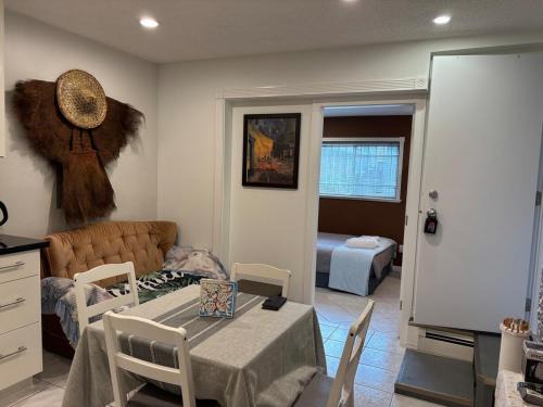 Spacious 3BR with Full Kitchen a n dFast Wi-Fi