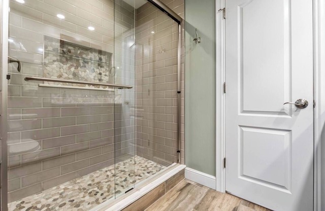 Spacious 4-bedroom house in awesome University Heights with WiFi, AC