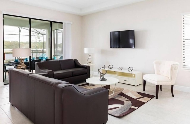 Spacious 4 Bed Pool Home Balmoral Resort-4Sltsfp1