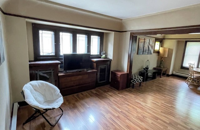 Spacious 4 Bedroom, 2 Bath Upper, 2-Unit Layout, Pet-Friendly + Fenced Yard