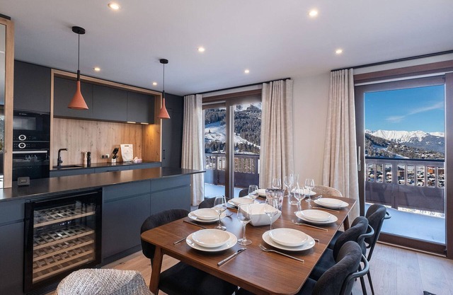 Spacious 4-bedroom Ski-In/Ski-Out Apartment in Courchevel Moriond