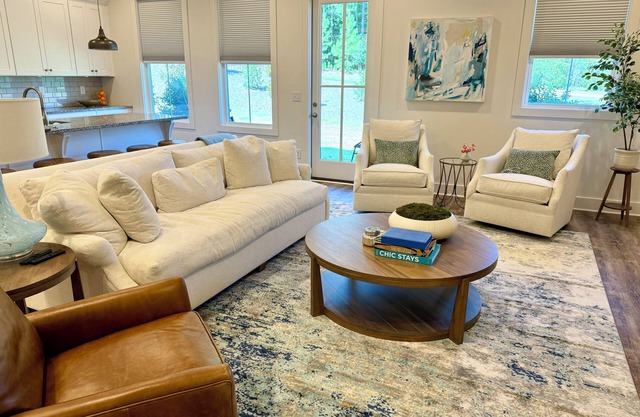Spacious 4-bedroom townhome near campus