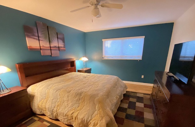 Spacious 4 Bedroom with Patio and Yard