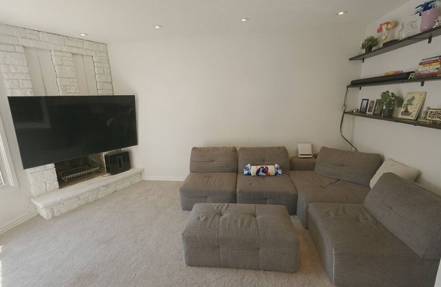Spacious 4BR Big Yard Family, Business & Relocation-Friendly